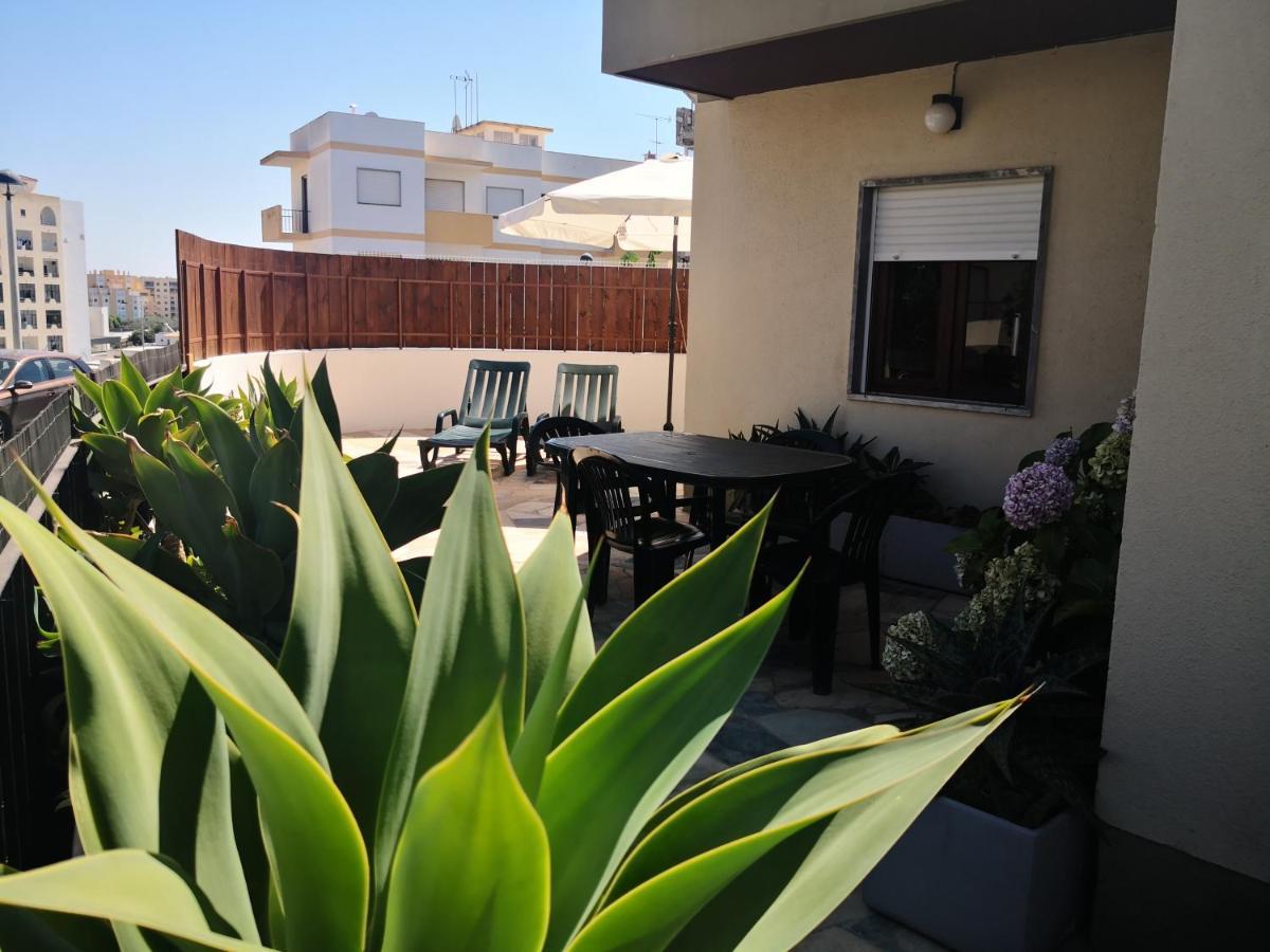 3b Flat Apartment *