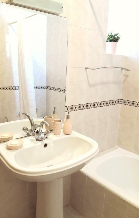 3b Flat Apartment